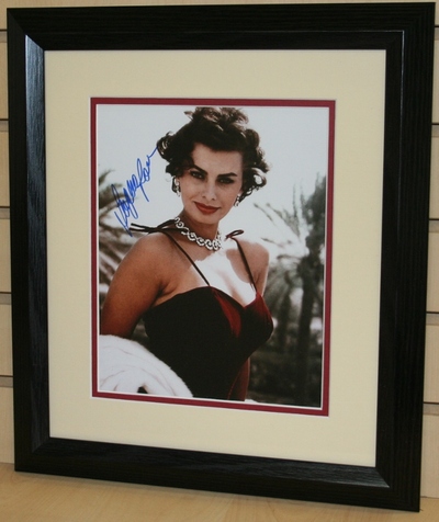Sophia Loren signed photo