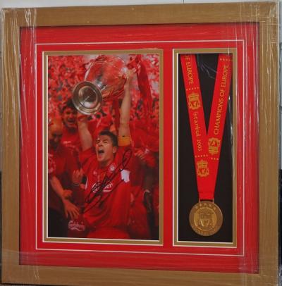 Steven Gerrard signed 12 x 8