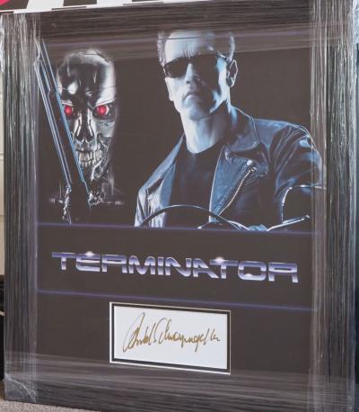 Arnold Schwarzenegger autograph