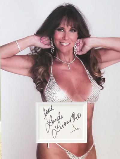Linda Lusardi autograph
