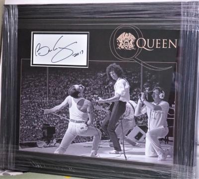 Brian May signature "Queen"