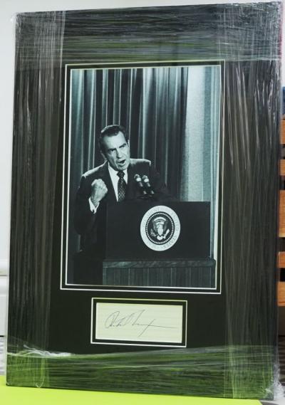 Richard Nixon autograph