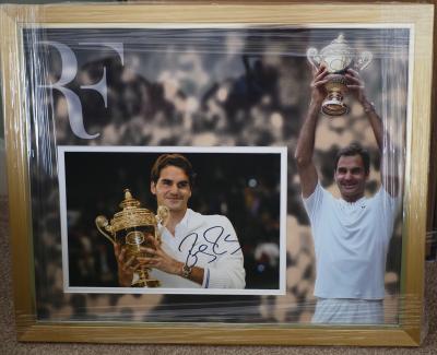 Roger Federer signed photograph