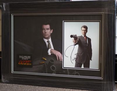 Pierce Brosnan signature