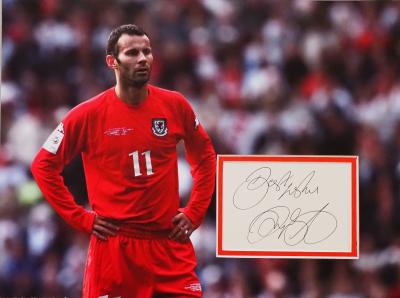 Ryan Giggs hand signed signature