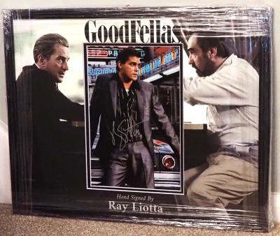 Ray Liotta hand signed photo